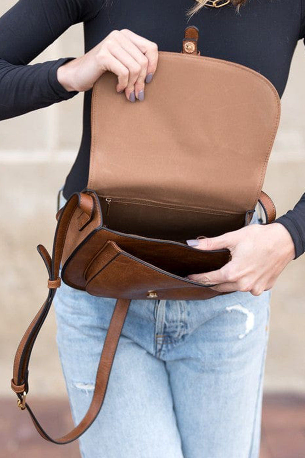 Chestnut Flapped Magnetic Buckle PU Leather Shoulder Bag