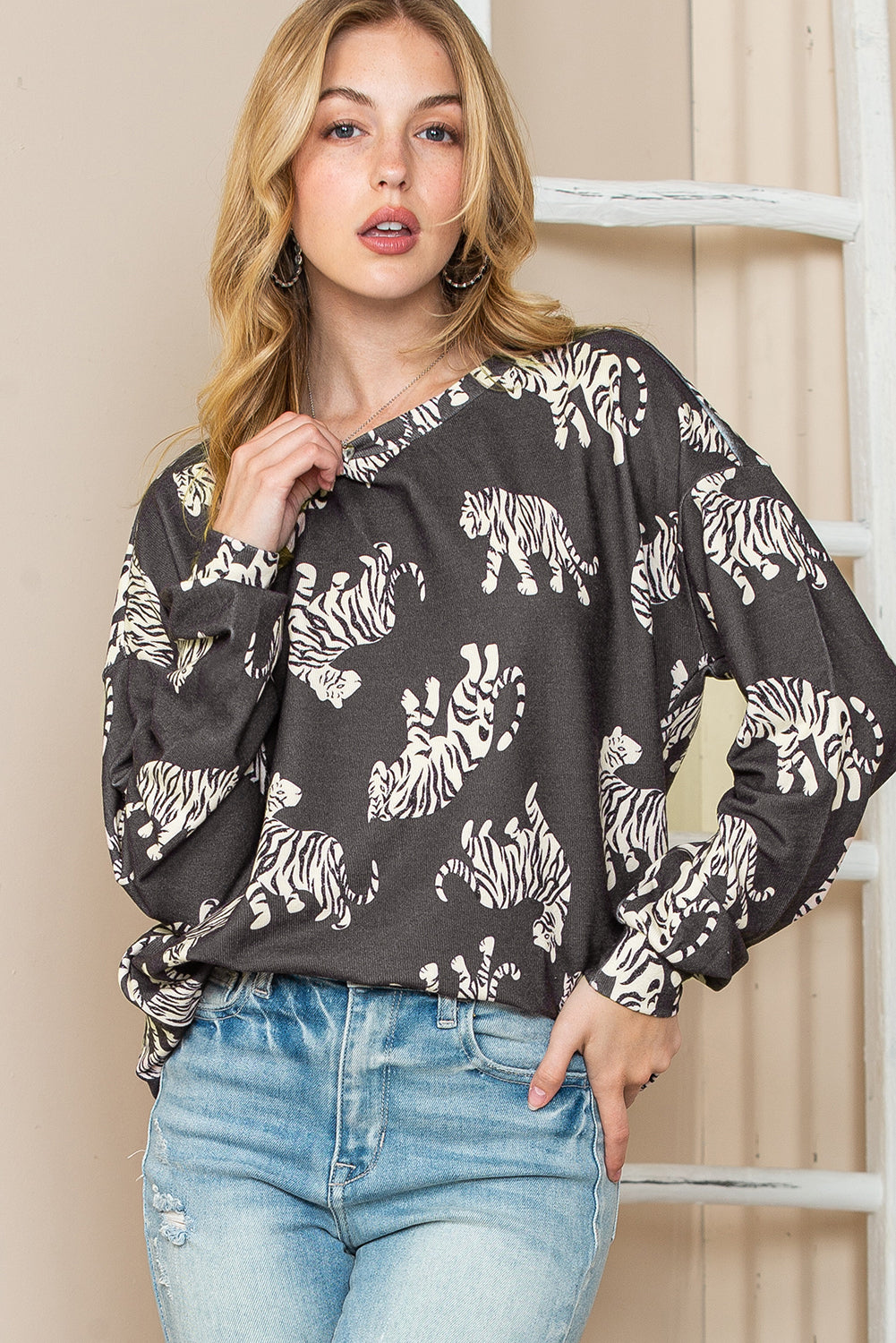 White Animal Print Drop Sleeve Pullover Sweatshirt